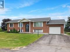 14 RILEY CRESCENT McNab-Braeside Ontario, K7S 0E9