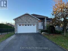 28 SETTLEMENT LANE Russell Ontario, K4R 0A4