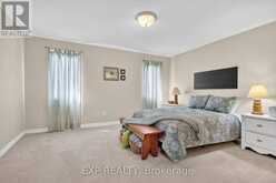 40 GASLIGHT WAY | Russell Ontario | Slide Image Thirteen
