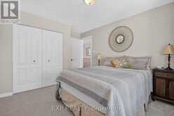 40 GASLIGHT WAY | Russell Ontario | Slide Image Nineteen