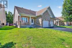 40 GASLIGHT WAY | Russell Ontario | Slide Image Two