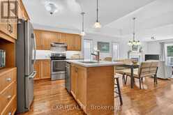 40 GASLIGHT WAY | Russell Ontario | Slide Image Six