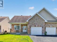 40 GASLIGHT WAY Russell Ontario, K4R 0B1