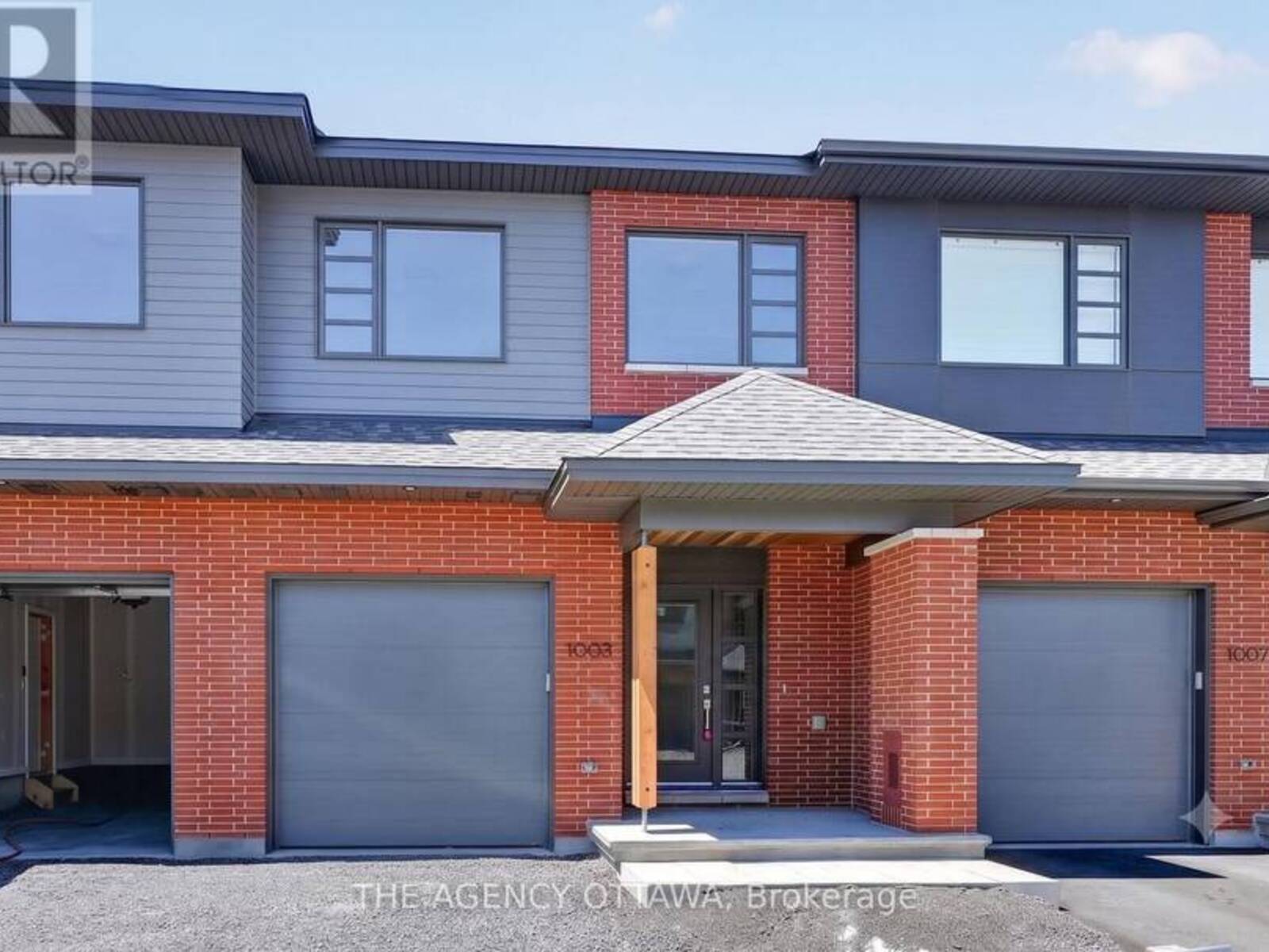 1005 KITIGAN GROVE, Ottawa, Ontario K2K 0M9