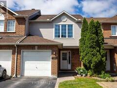 4620 OGILVIE WALK CRESCENT Ottawa Ontario, K1J 1G7
