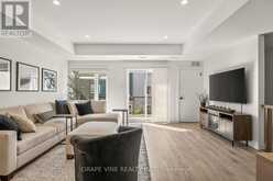 369 OLIVENITE PRIVATE | Ottawa Ontario | Slide Image Nine