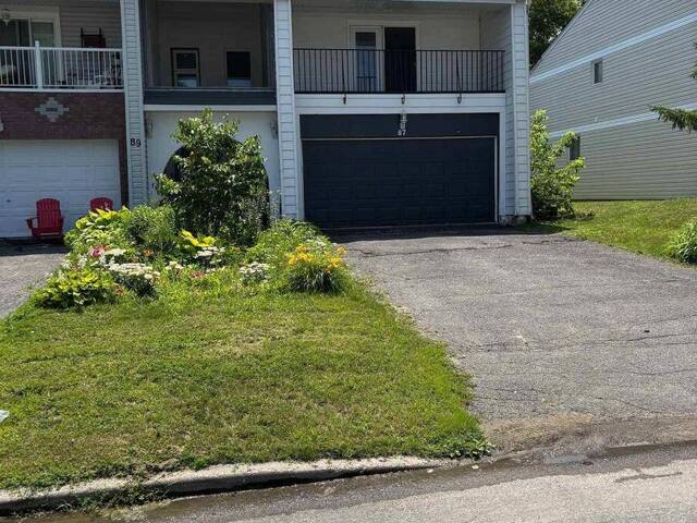 87 GRADY CRESCENT Ottawa Ontario, K2H 5S2 - 4 Bedrooms Home For Sale