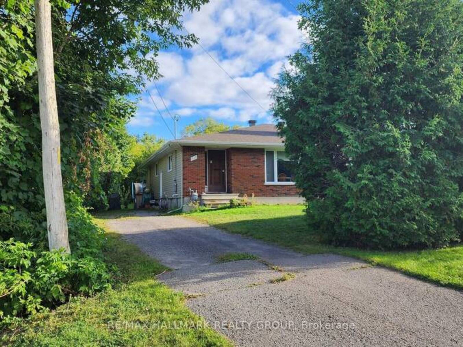 1570-1572 GOTH AVENUE, Ottawa, Ontario K1T 1E4