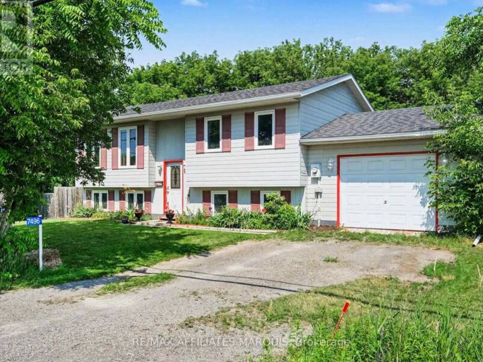 7496 ROGER STEVENS DRIVE, Smiths Falls, Ontario K7A 4X9