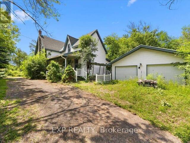 6889 SNAKE ISLAND ROAD Ottawa Ontario, K4P 1N2 - 3 Bedrooms Home For Sale