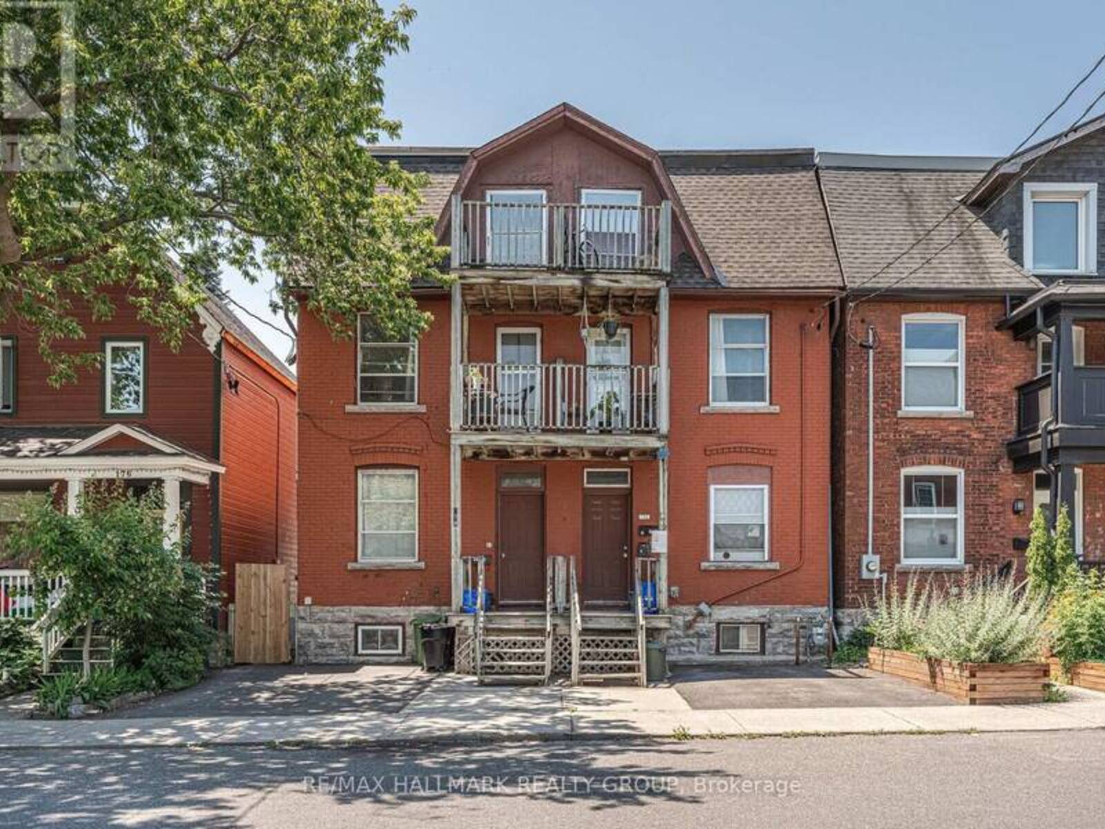 174 ARTHUR STREET, Ottawa, Ontario K1R 7C4