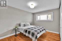 1321 RUSTIC DRIVE | Ottawa Ontario | Slide Image Twelve