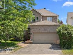 2 GROS MORNE COURT Ottawa Ontario, K2M 2W7