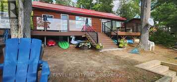 385 PORCUPINE WAY | Lanark Highlands Ontario | Slide Image Two