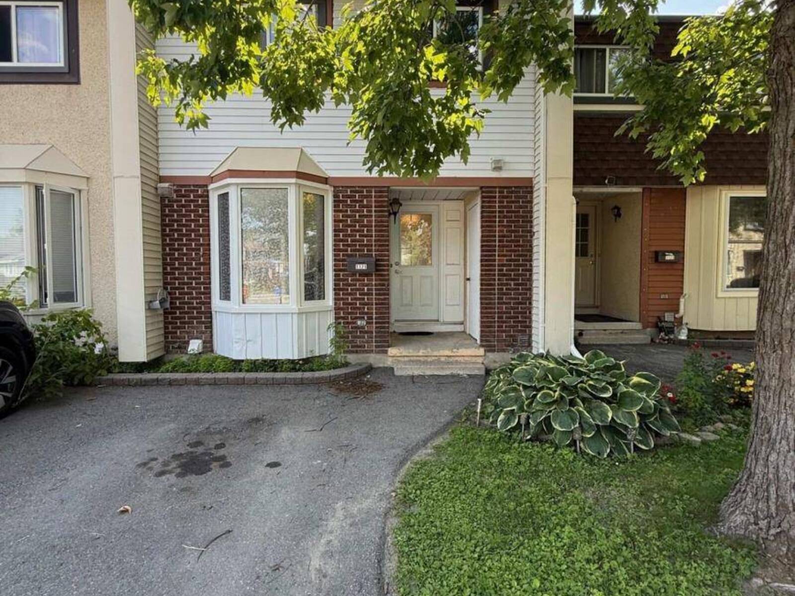 1171 PRIORY LANE, Ottawa, Ontario K1C 1Z8