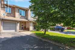 1015 CANDLEWOOD STREET | Ottawa Ontario | Slide Image Ten