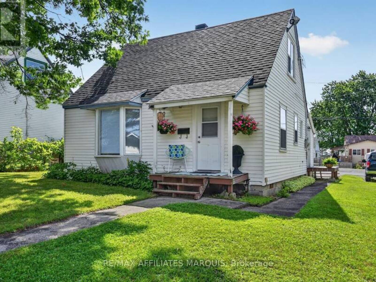 12 CHURCHILL CRESCENT, Smiths Falls, Ontario K7A 3H4