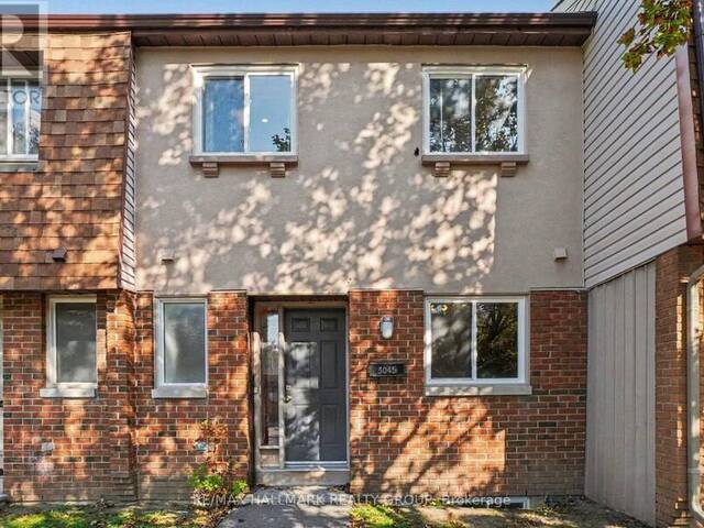 101 - 3045 OLYMPIC WAY Ottawa Ontario, K1T 1Y5 - 3 Bedrooms Condo For Sale