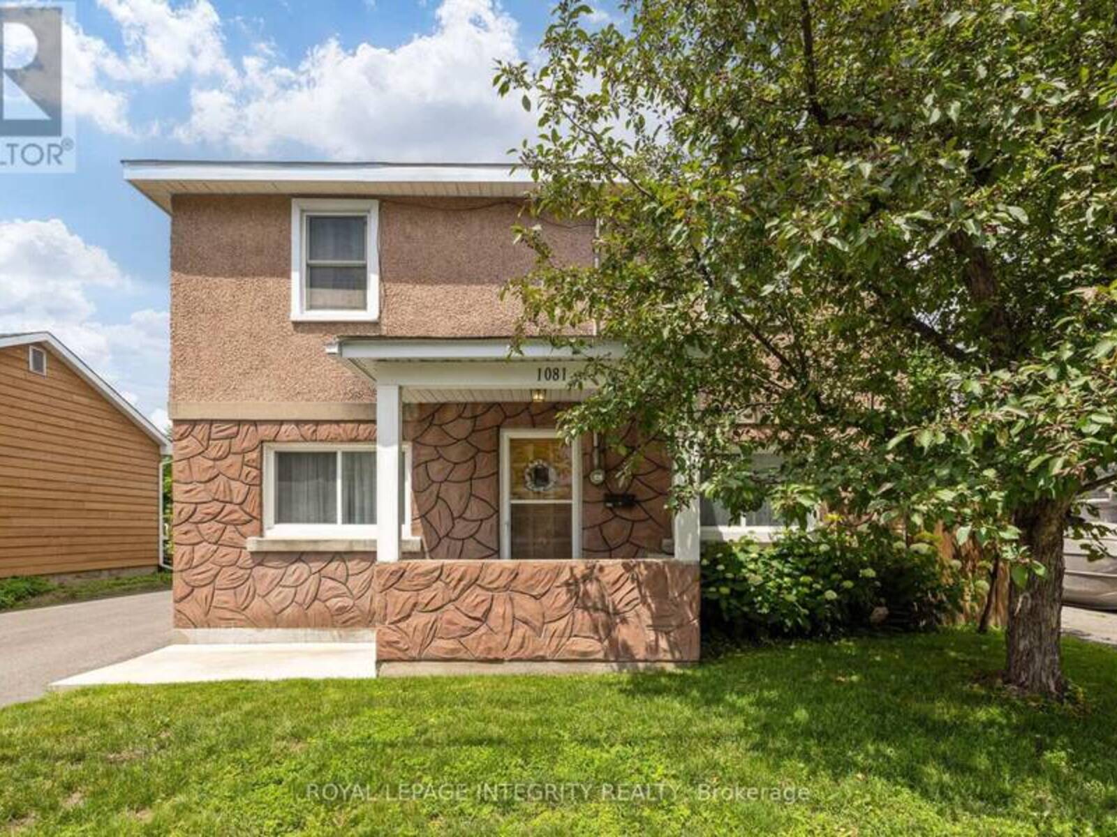 1081 KENASTON STREET, Ottawa, Ontario K1B 3P8