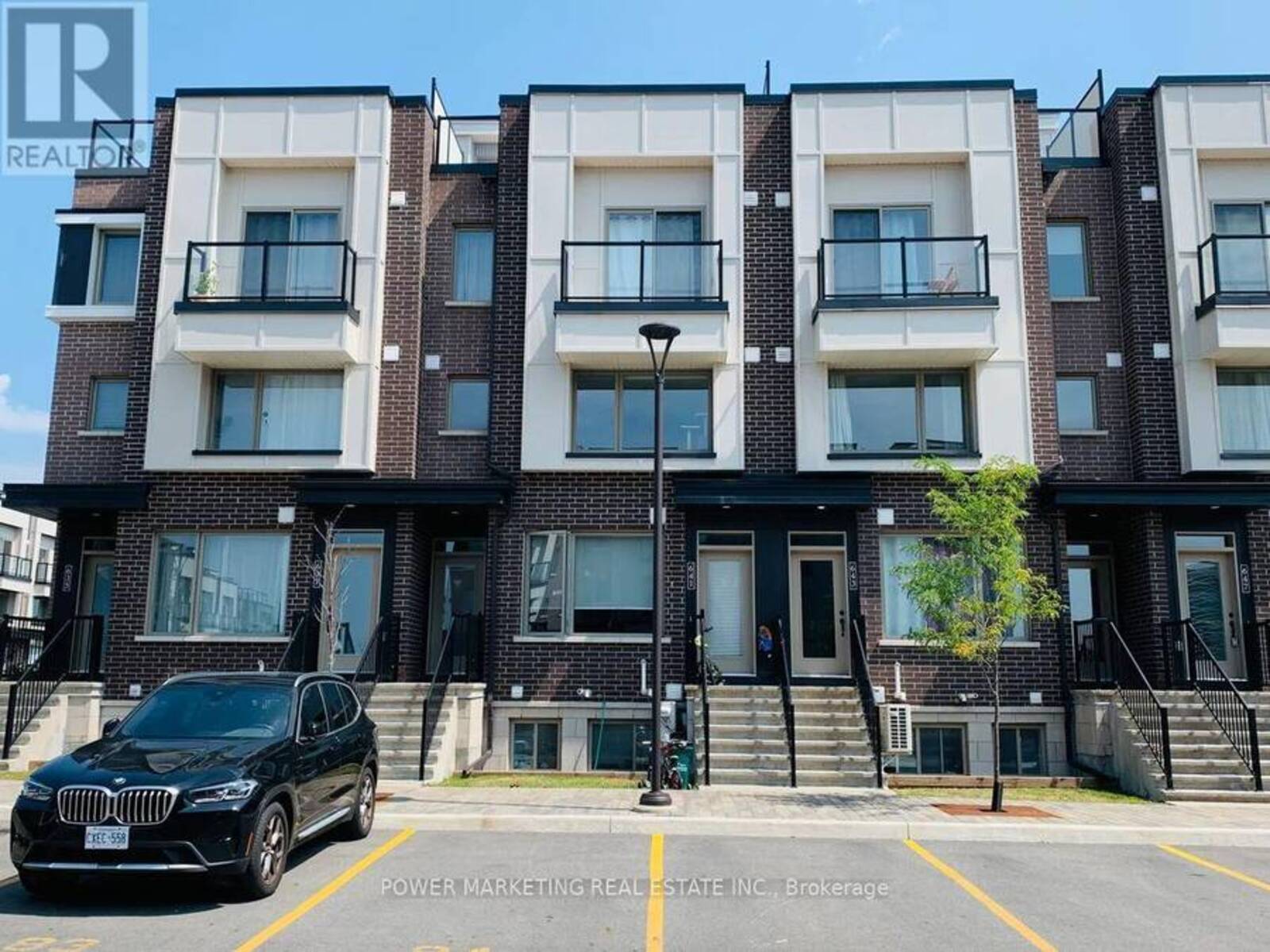 641 MAKWA PRIVATE, Ottawa, Ontario K1K 5A4