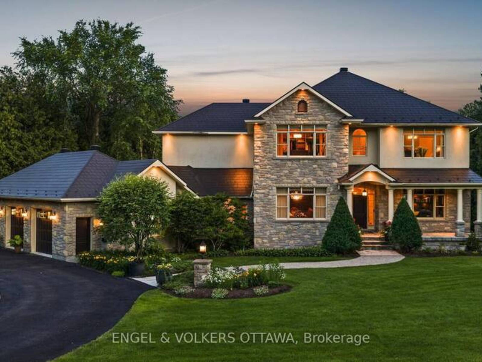 140 LADY LOCHEAD LANE, Ottawa, Ontario K0A 1L0