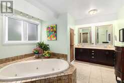 3 WINTERGREEN DRIVE | Ottawa Ontario | Slide Image Thirty