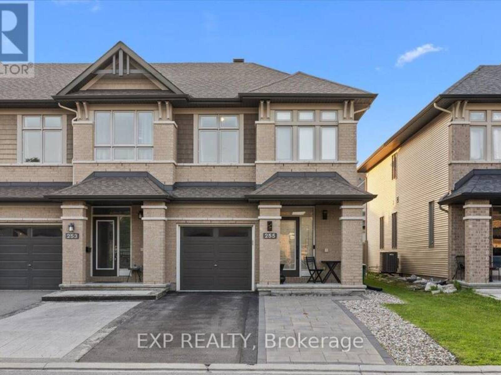 255 SHINLEAF CRESCENT, Ottawa, Ontario K1W 0J2