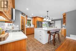 8 SETTLEMENT LANE | Russell Ontario | Slide Image Twelve