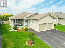 8 SETTLEMENT LANE | Russell Ontario | Slide Image Thirty-eight