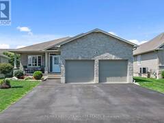 8 SETTLEMENT LANE Russell Ontario, K4R 0A4