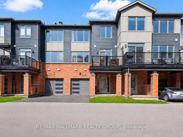 805 KINIW PRIVATE Ottawa Ontario, K1K 4Z4 - 2 Bedrooms Home For Sale