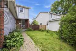 6 WOLFGANG DRIVE | Ottawa Ontario | Slide Image Six