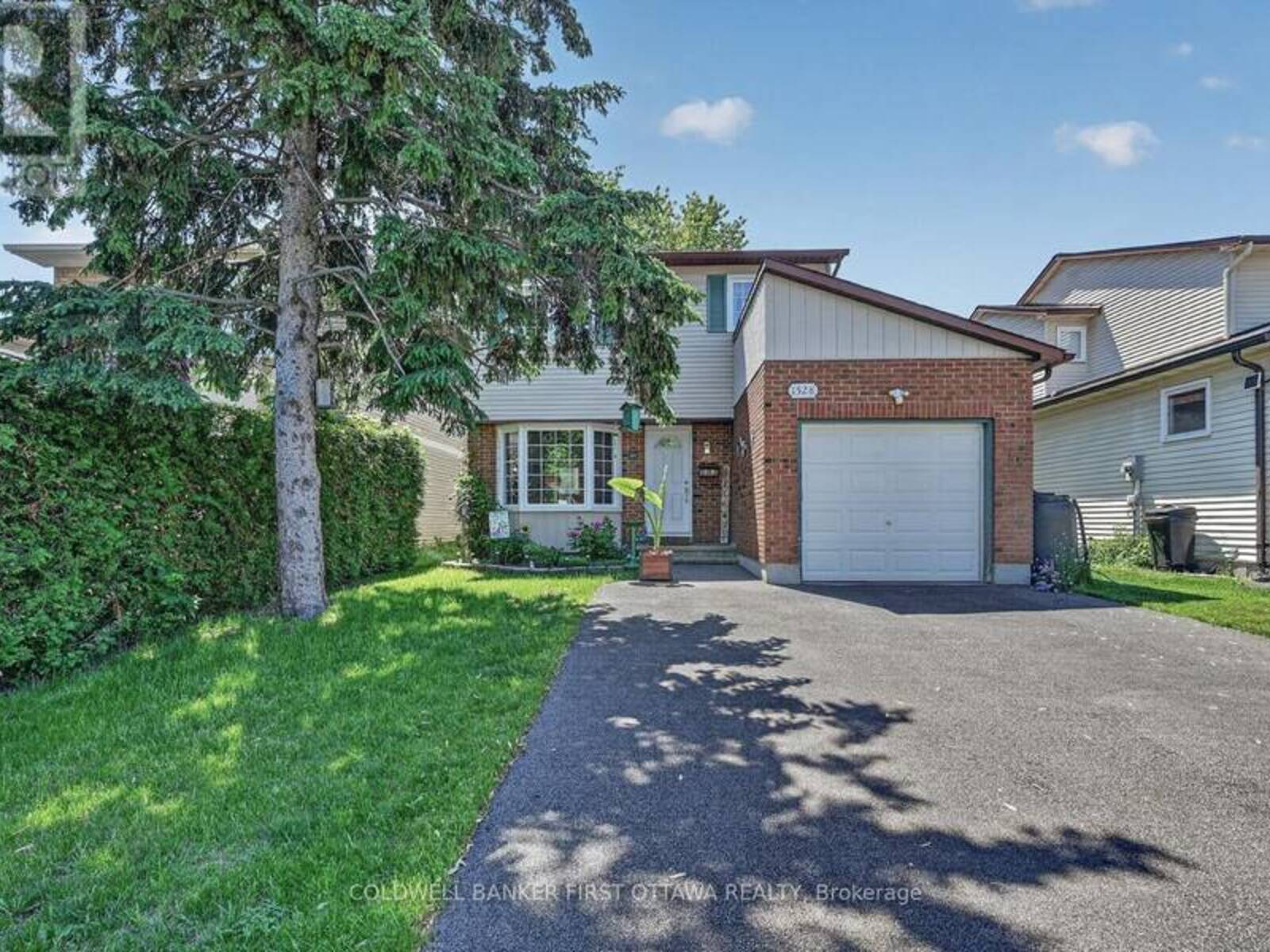 1528 BROOKMILL LANE, Ottawa, Ontario K1B 5G4