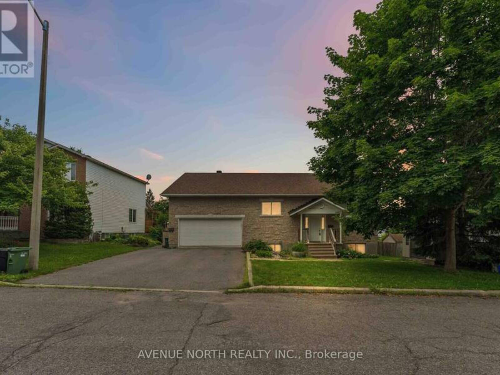 6803 BARSONA PLACE, Ottawa, Ontario K1C 1J2