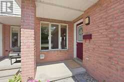 887 NESTING WAY | Ottawa Ontario | Slide Image Three