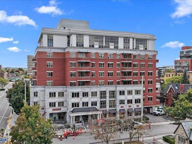 #PH804 - 320 MCLEOD STREET Ottawa Ontario, K2P 1A3 - 2 Bedrooms Condo For Sale