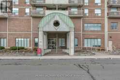 401 - 200 LAFONTAINE AVENUE E | Ottawa Ontario | Slide Image Two