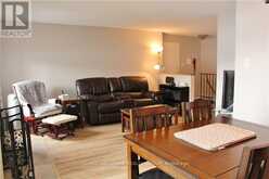 4 - 14 SWEETBRIAR CIRCLE | Ottawa Ontario | Slide Image Four