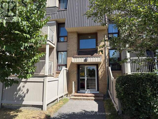 4 - 14 SWEETBRIAR CIRCLE Ottawa Ontario, K2J 2K4 - 2 Bedrooms Condo For Sale