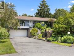 15 SELWYN CRESCENT Ottawa Ontario, K2K 1N9