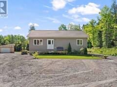 466 STEWARTVILLE ROAD W Lanark Highlands Ontario, K0A 3L0