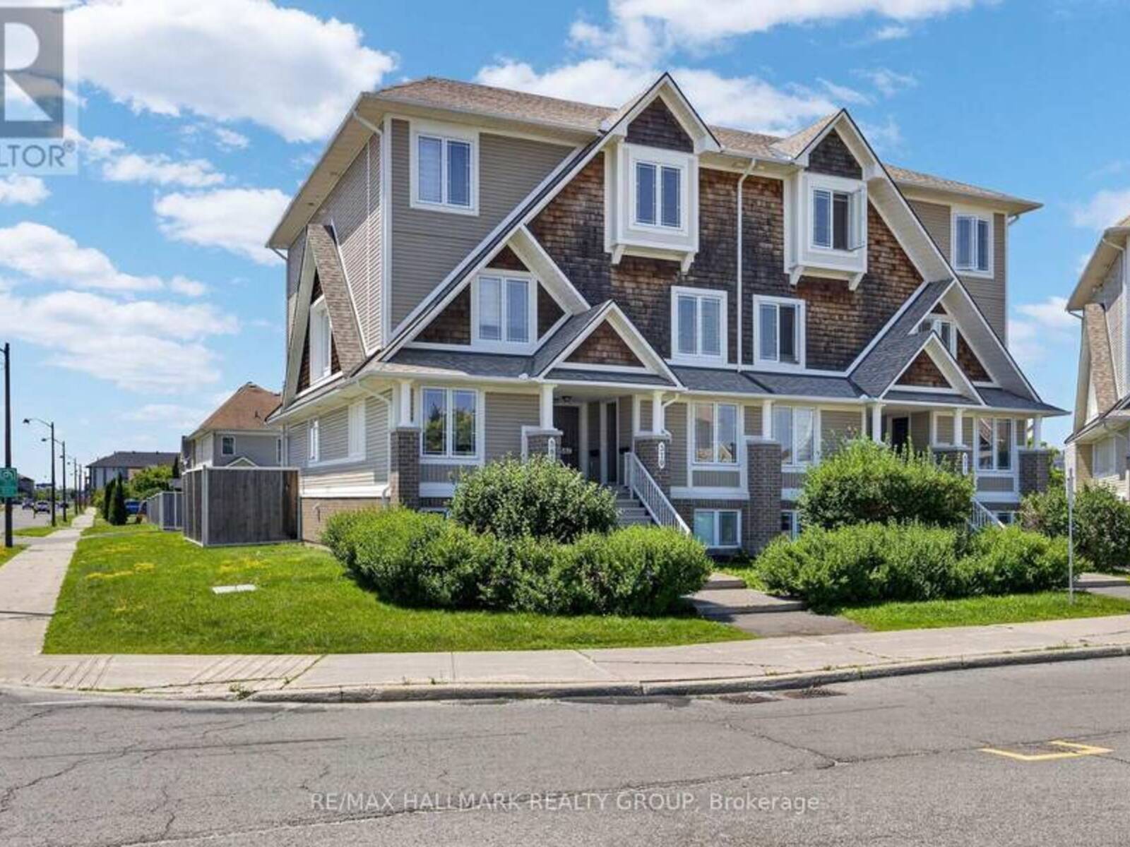 16 - 581 LAKERIDGE DRIVE, Ottawa, Ontario K4A 0H4