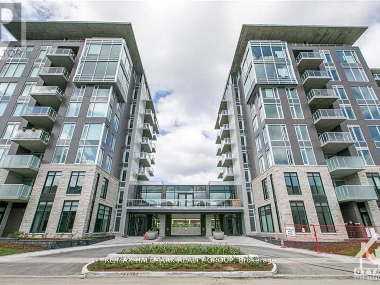 312 - 530 DE MAZENOD AVENUE, Ottawa, Ontario K1S 5H3