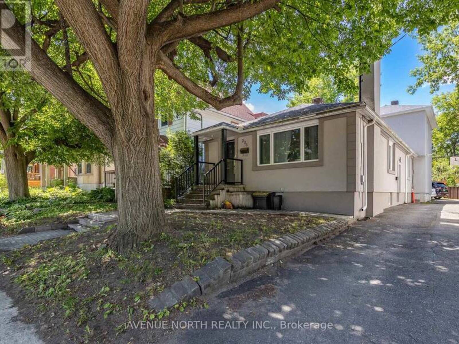 206 BLACKBURN AVENUE, Ottawa, Ontario K1N 8A8