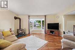 30 BARTLEY CRESCENT | Ottawa Ontario | Slide Image Six
