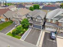 319 BOBOLINK RIDGE | Ottawa Ontario | Slide Image Two