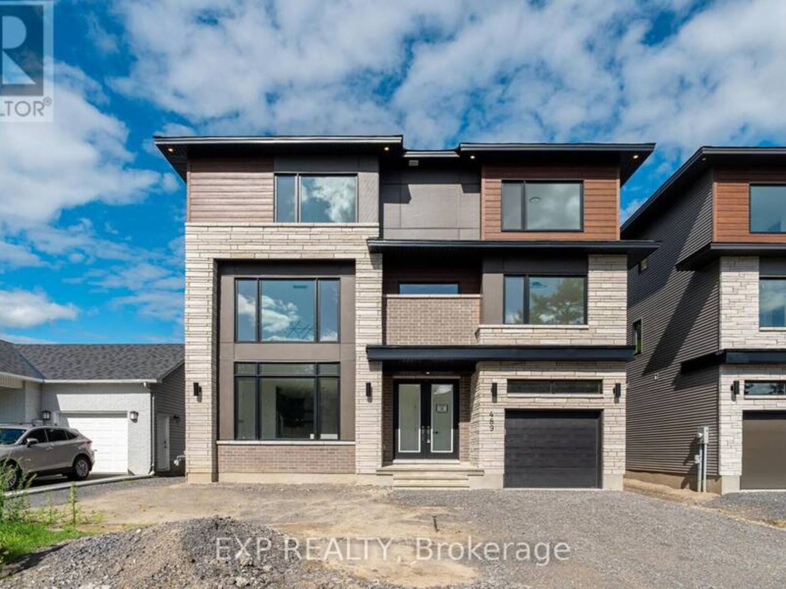489 DUVERNAY DRIVE, Ottawa, Ontario K1E 2N7