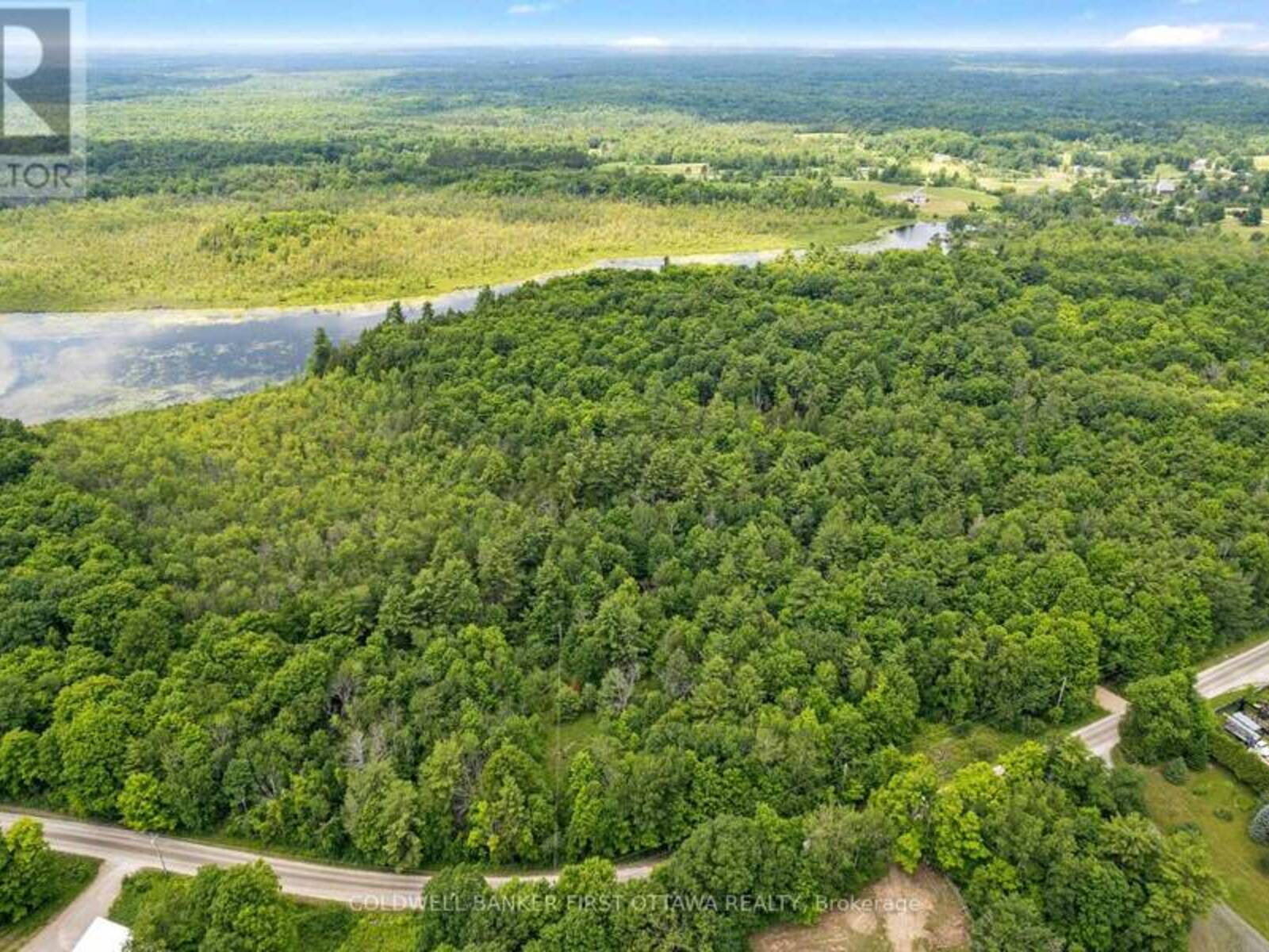 338 ENNIS ROAD, Tay Valley, Ontario K0G 1A0