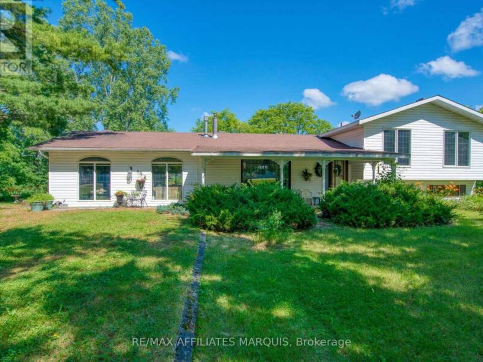 84 BEDFORD STREET, Westport, Ontario K0G 1X0