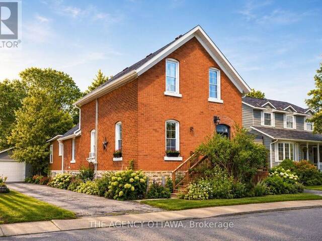 A & B - 33 NAPOLEON STREET Carleton Place Ontario, K7C 2X4 - 4 Bedrooms Home For Sale